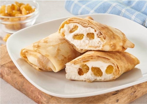 Блины с творогом и изюмом